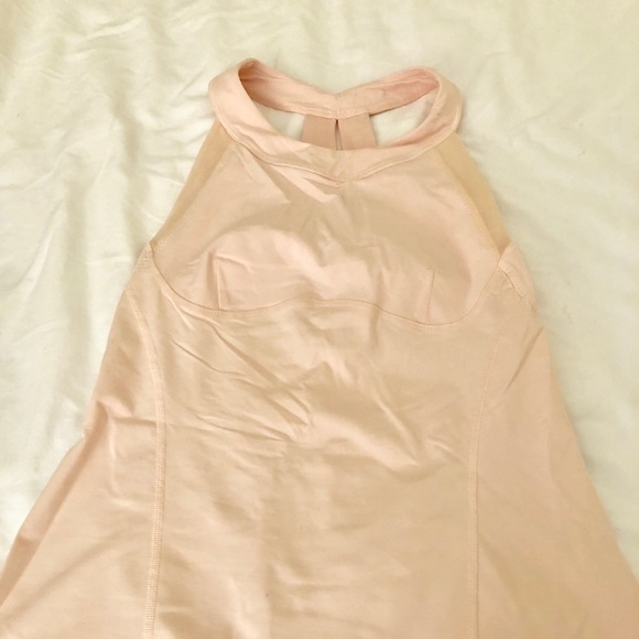 Lululemon Babypink fitted tank with built in bra - Picture 3 of 4
